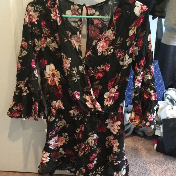 Romper - Picture 2 of 3